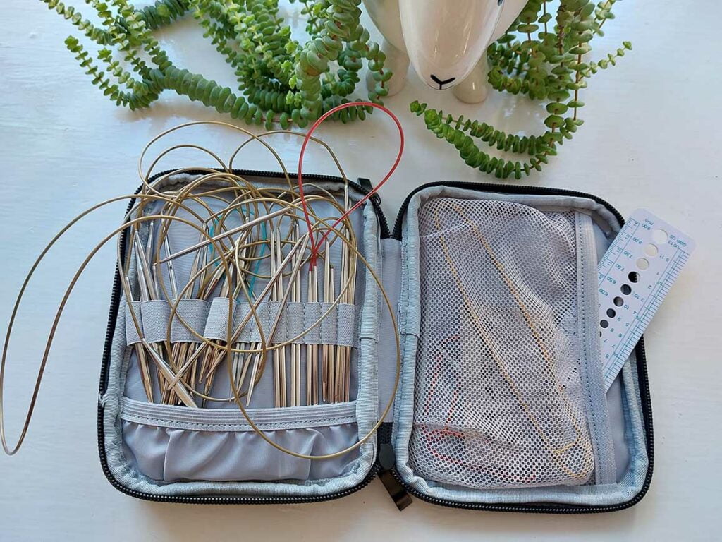 Circular Knitting Needle Case Tutorial ~